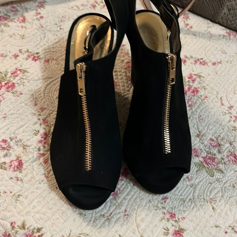 Thalia Sodi Black Suede Platform Peep-Toe Heels with Gold Zipper